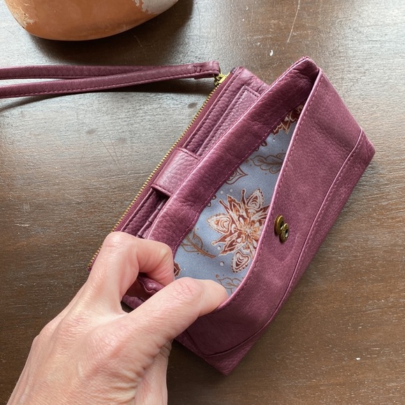 HOBO Oxblood Leather Wristlet Wallet Clutch Organizer Card Case - Picture 5 of 9